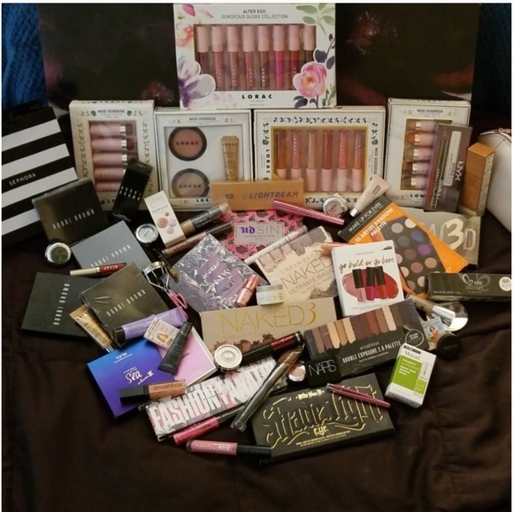 Mystery Makeup Bag - On The Go Edition Luxury - Picture 5 of 8